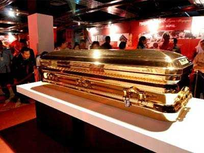 Quy định viếng dưới 7 vòng hoa: sốc gây "bão"