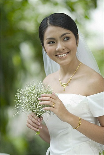 Tăng Thanh Hà bắt đầu tham gia nhiều vai diễn, những hình ảnh cũ có thể nhận thấy khuyết điểm duy nhất là chiếc mũi không thon gọn.