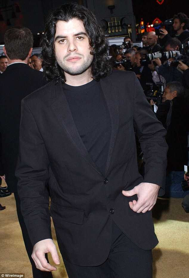 Sao Biệt đội đánh thuê bị tố xâm hại tình dục em gái