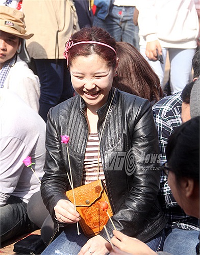 Thích thú khi nặn được tác phẩm ưng ý