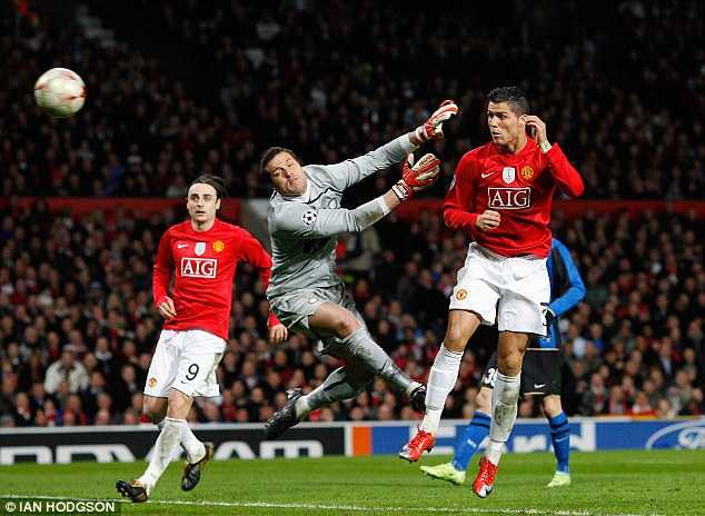Sir Alex đã thua Mourinho như thế nào?