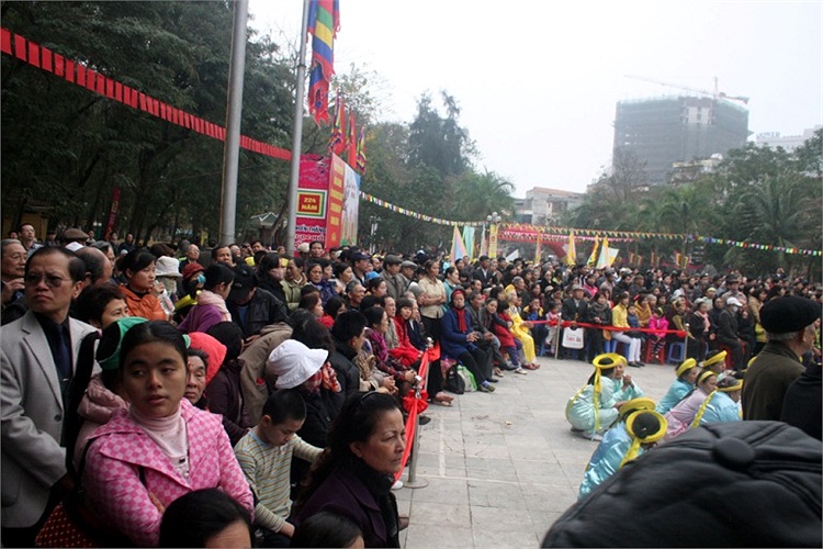 Hội gò Đống Đa diễn ra hàng năm vào ngày mùng 5 tết Nguyên đán tại gò Đống Đa, phường Quang Trung, quận Đống Đa, Hà Nội. 