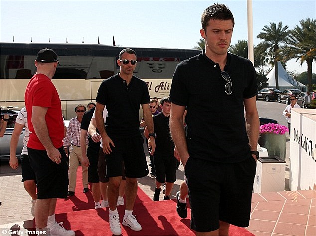 Ngày mai, 'bầy quỷ đỏ' sẽ tạm biệt nắng ấm Trung Đông để về Anh