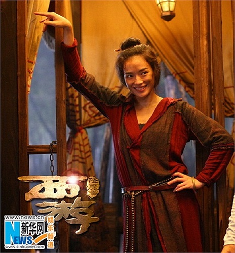 Tạo hình Bạch Cốt Tinh làm mất đi hoàn toàn sự gợi cảm của Thư Kỳ.