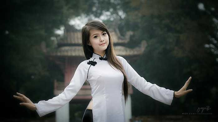 Tết cổ truyền theo dương lịch: Hoa khôi SV phản ứng