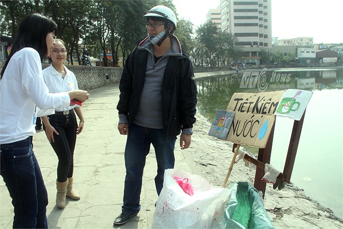Chương trình nằm trong chuỗi các sự kiện hành động vì môi trường do CLB Go Green – Hành trình xanh Hà Nội phát động và tổ chức.
