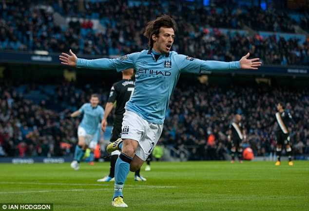 Thắng nhẹ nhàng, Man City quyết 'bám càng' MU