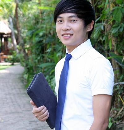 Thầy tâm lý điển trai suýt cháy chân ngày Tết