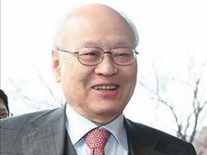 Thế giới 24h: Ép doanh nghiệp mua xe, quan tham vào tù