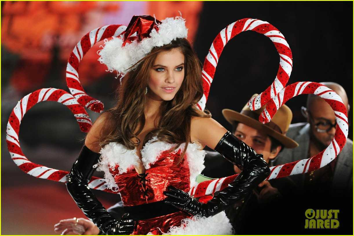 Thiên thần nội y phủ nhận cặp kè Justin Bieber