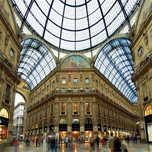 2. Town House Galleria, Milan, Italy: Nằm bên trong một khu vực mua sắm hạng sang gọi là Galleria Vittorio Emmanuele II, Town House Galleria được xếp hạng 7 sao bởi tổ chức khảo sát uy tín SocieteGenerale de Surveillance. 