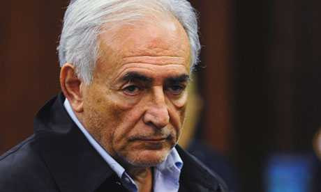 Vén màn bê bối tình dục chấn động nước Pháp