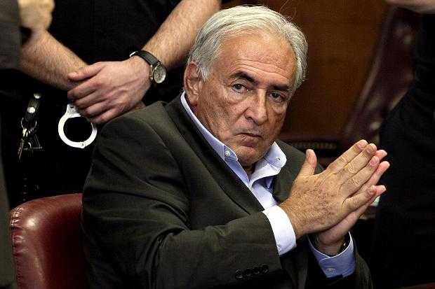 Vén màn bê bối tình dục chấn động nước Pháp