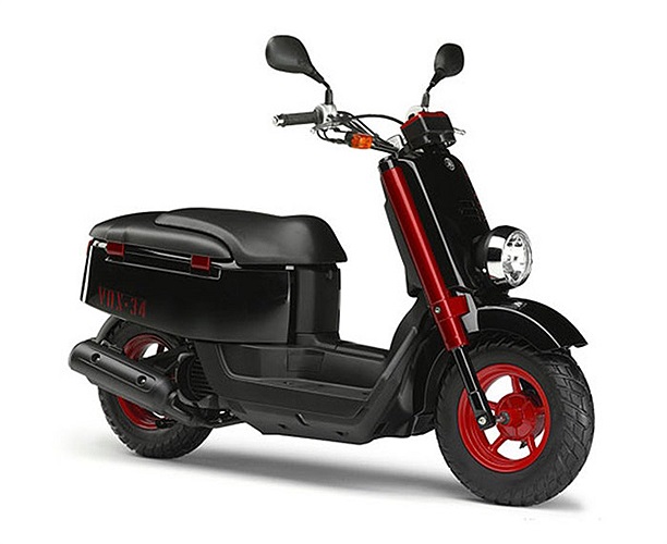 Yamaha Vox XF50L Limited Edition sử dụng động cơ xi-lanh đơn, 4 kỳ, phun nhiên liệu trực tiếp, dung tích 50 cc cho công suất tối đa 4,2 mã lực tại 8.000 vòng/phút và mô-men xoắn cực đại 3,9 Nm tại 6.500 vòng/phút. 