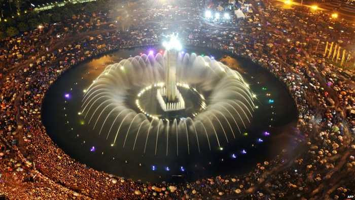 Video, ảnh: Toàn thế giới hân hoan đón chào 2013