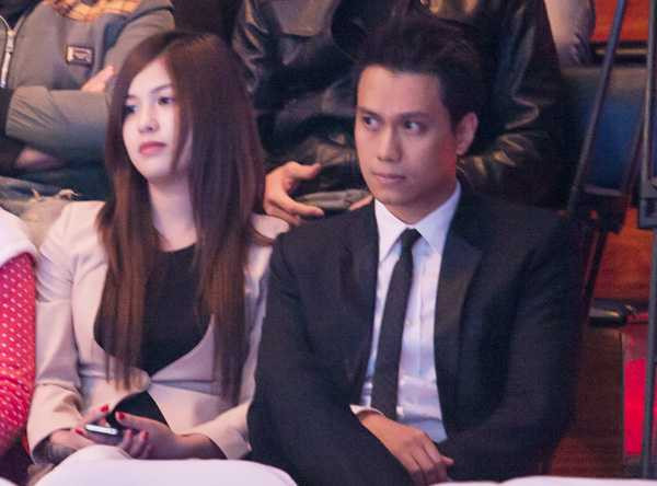 Việt Anh 'Chạy án' xuất hiện cùng giai nhân mới