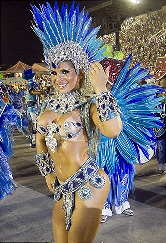 Trong đợt lễ hội này đã có 1.8 triệu du khách đến tham dự cùng người dân địa phương