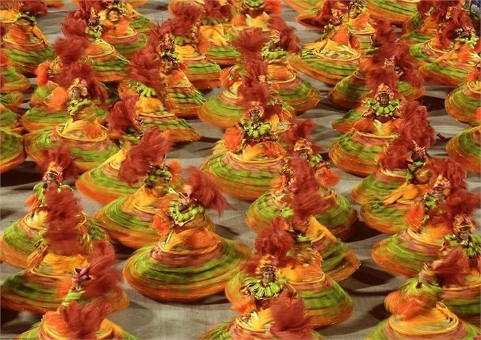 Vũ điệu samba bồng bềnh, quyến rũ 