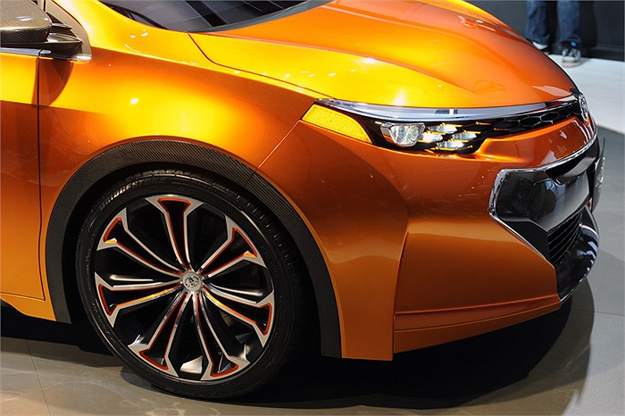 Thông tin kỹ thuật về dòng xe này chưa được tiết lộ. Theo dự kiến, Toyota sẽ trình làng Corolla thế hệ mới trong năm nay. 