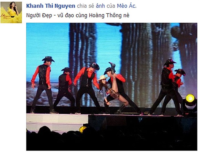 Khánh Thy hết mình trên sân khấu