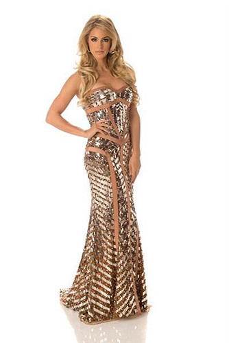 Top 12 Hoa hậu Hà Lan Nathalie den Dekker. Cô rực rỡ với bộ váy có chất liệu kim loại. 