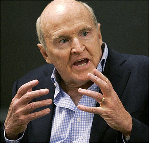 Nguyên CEO của GE, Jack Welch đã buộc tội cuộc vận động tranh cử của Obama làm giả kết quả bằng một dòng tweet 'Con số nghề nghiệp không thể tin được…những người Chicago này vốn không làm bất cứ cái gì…hoàn toàn bịa đặt'.