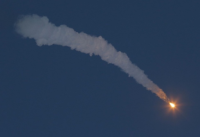 Tên lửa Soyuz-FG đưa tàu vũ trụ Soyuz TMA-07M vào quỹ đạo với 3 phi hành gia đến từ Nga, Mỹ và Canada