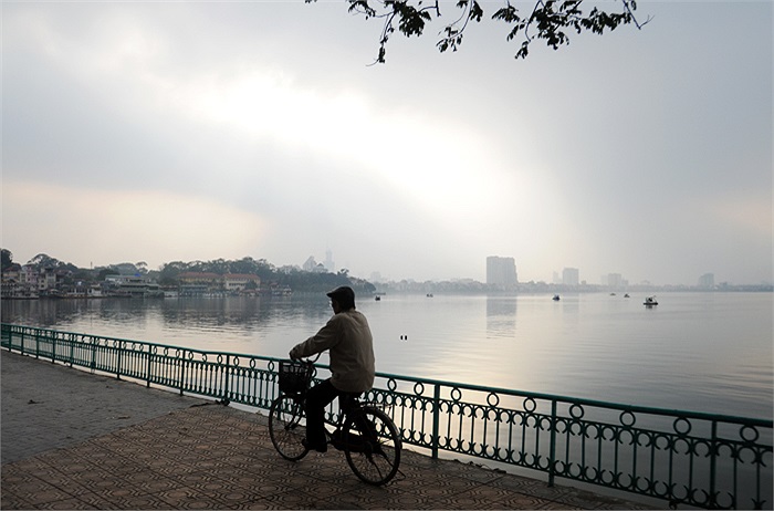 Bình yên chiều Hồ Tây