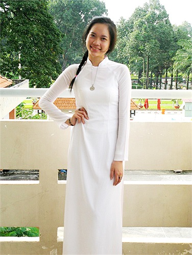 Cô nữ sinh này cũng là một học sinh năng động, tinh nghịch trong lớp