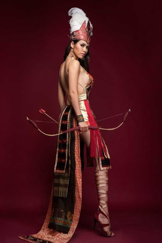 Hoa hậu 'xẻo' trang phục sẽ làm mất tính dân tộc