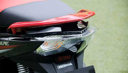 Honda Air Blade mới và cũ có gì khác biệt?