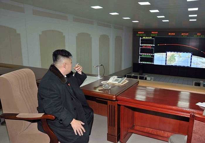 Kim Jong-un điều khiển tên lửa Triều Tiên thế nào?