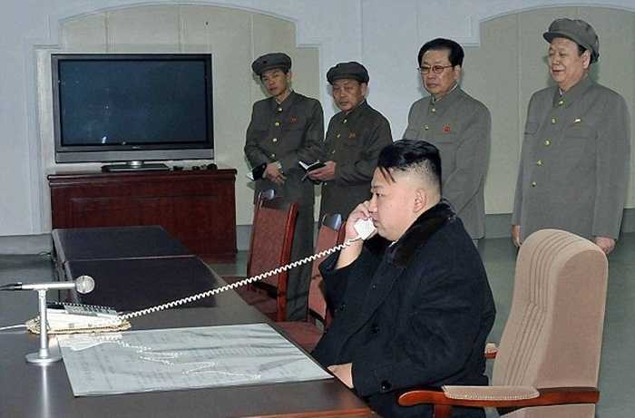 Kim Jong-un điều khiển tên lửa Triều Tiên thế nào?