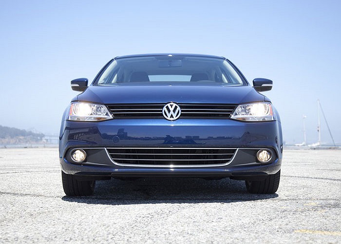 3. Volkswagen Jetta (tên gọi Vento hoặc Bora ở một số thị trường khác): kết thúc năm 2012, dòng xe nhỏ của Đức dự kiến đạt mốc tiêu thụ 822.000 chiếc.