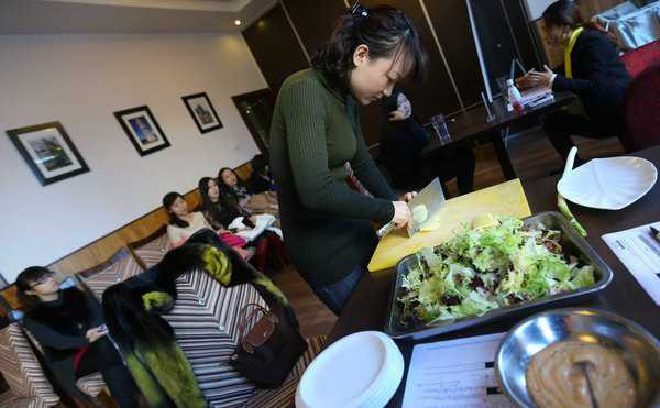 Mai mối người yêu thành công, nhận 10 tỷ đồng