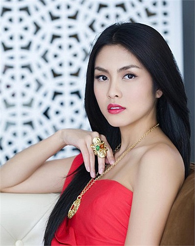 Những bộ phim đã đưa Tăng Thanh Hà ngày càng nổi tiếng như: Dốc Tình, Hương phù sa, Bỗng dưng muốn khóc, Đẹp từng centimét.