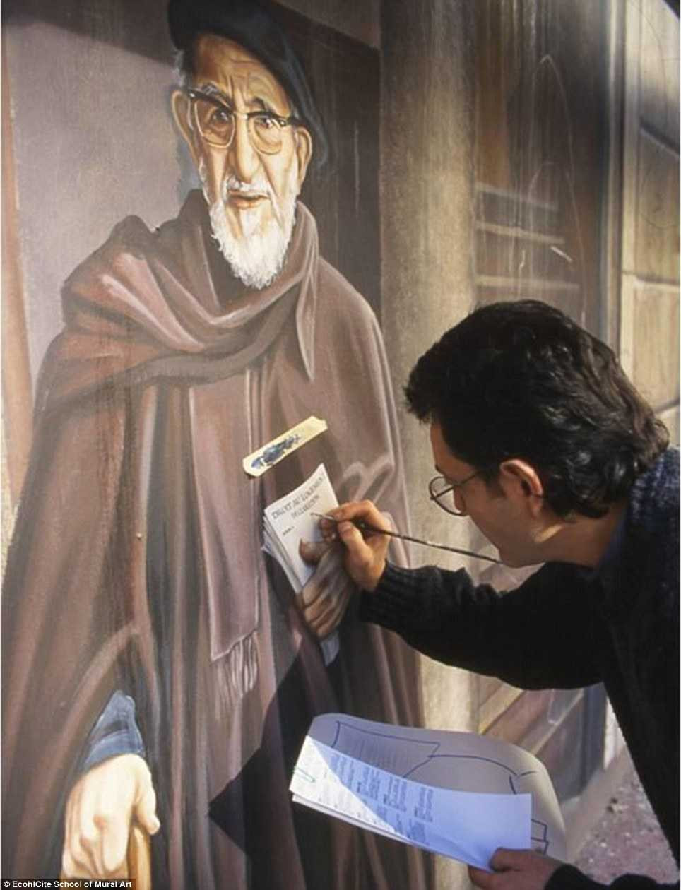 Ngôi trường đầu tiên trên thế giới dạy vẽ trên tường