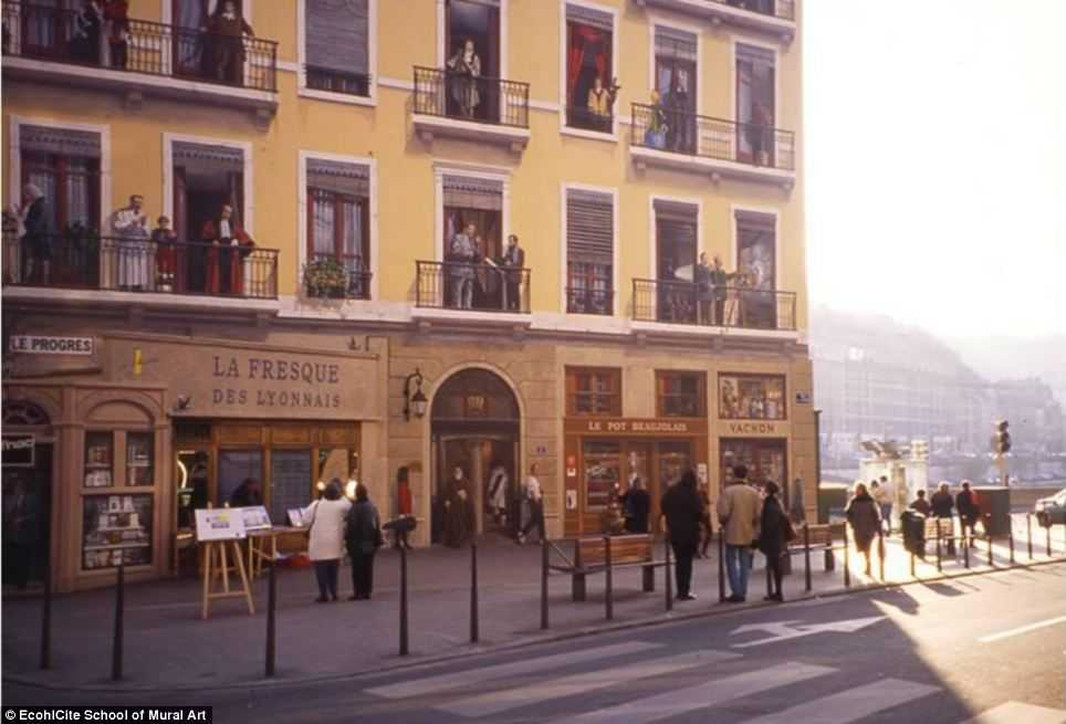 Ngôi trường đầu tiên trên thế giới dạy vẽ trên tường