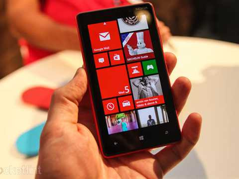 Những mẫu 'dế' làm nóng thị trường di động cuối năm