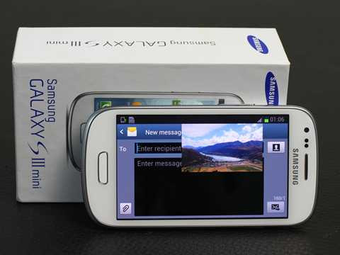 Những mẫu 'dế' làm nóng thị trường di động cuối năm