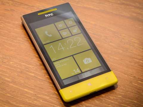 Những mẫu 'dế' làm nóng thị trường di động cuối năm