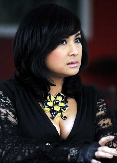 Những phát ngôn dậy sóng showbiz Việt 2012