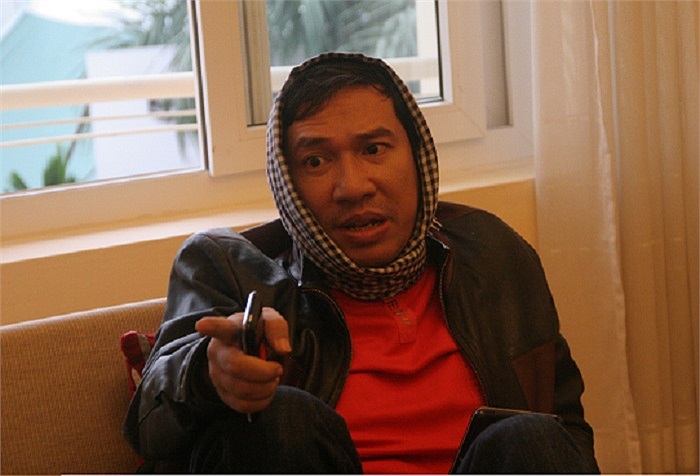 Nghệ sĩ hài Quang Thắng, Chiến Thắng đã có những buổi tập hết sức vui vẻ ngay chính trong phòng khách sạn nơi NSND Hồng Vân trọ tại Hà Nội.