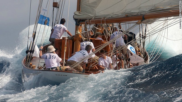 Đặc biệt là trong những cuộc đua không có bến đỗ nghỉ chặng hoặc qua những khu vực biển nguy hiểm như Tam giác quỷ Bermuda, mũi Hảo vọng,...