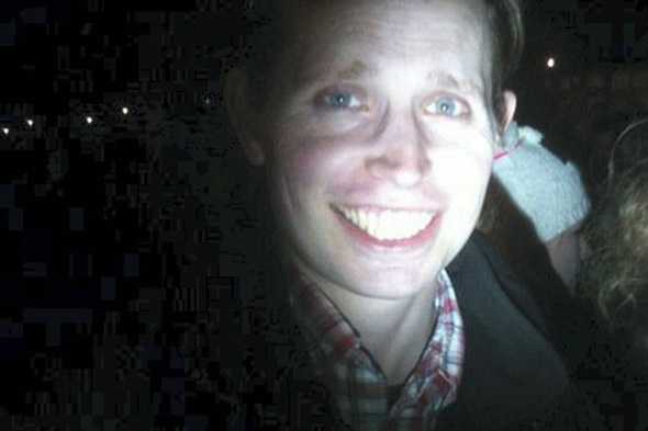 Thầy giáo đột ngột biến thành... cô giáo