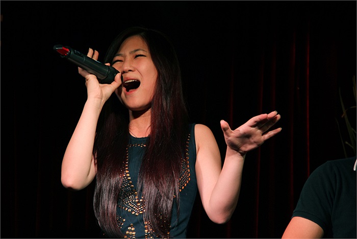 Nhờ cuộc thi The Voice, bố mẹ Đinh Hương đã nhận ra người anh họ mất tin tức lâu ngày của mình chính là bố Hương Tràm.