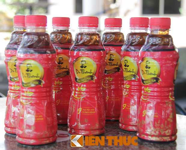 'Vật thể lạ' trong chai trà nhãn Dr.Thanh ở Vũng Tàu