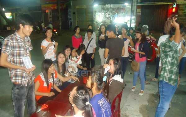 Vì sao sinh viên đã nghèo càng… nghèo?