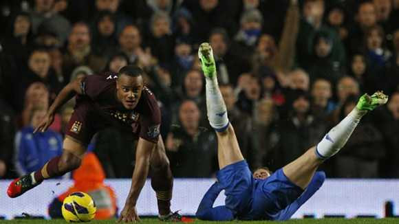 Vòng 17 Ngoại hạng Anh: Bước ngoặt từ derby Manchester