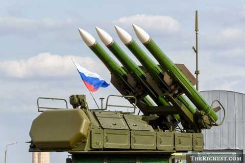 Liên bang Nga. Ngân sách quốc phòng 84,5 tỷ USD. Liên bang Nga hiện là quốc gia sở hữu nhiều xe tăng chiến đấu nhất hành tinh với khoảng 13.000 chiếc 